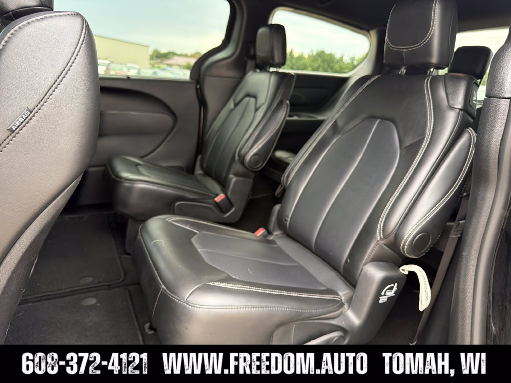 Used 2025 Chrysler Pacifica Select FWD image 29