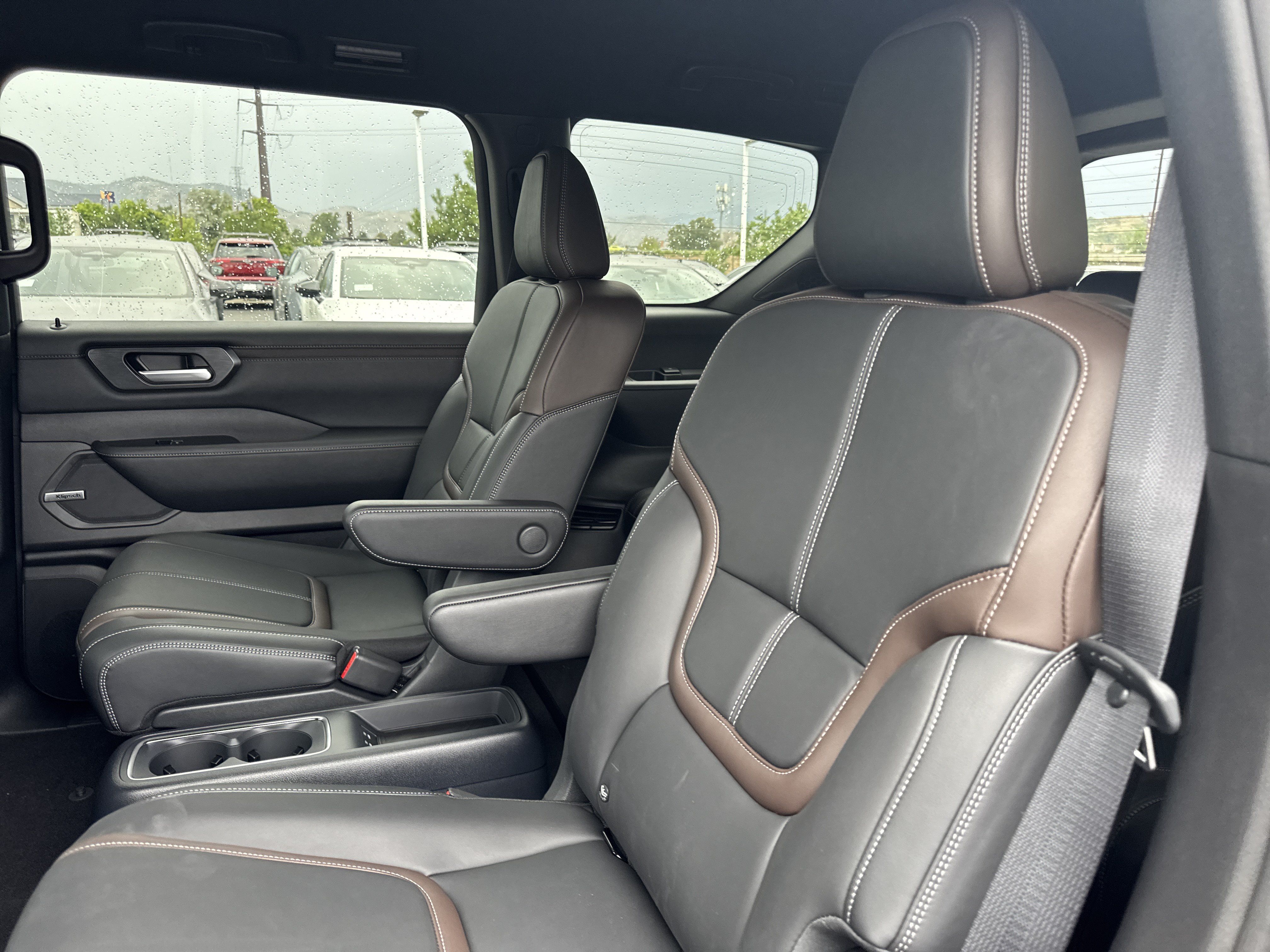 New 2026 Nissan Armada SL w/ Captain's Chari Seat Package AWD/4WD image 16