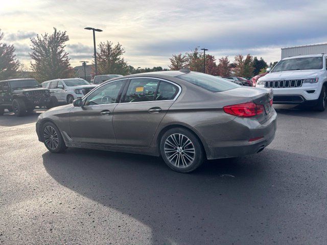 Used 2018 BMW 540i xDrive AWD/4WD image 8