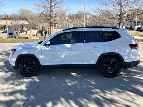 Certified 2023 Volkswagen Atlas SE w/ Panoramic Sunroof Package image 7