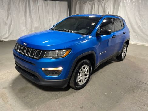 Used 2017 Jeep Compass Sport AWD/4WD image 3
