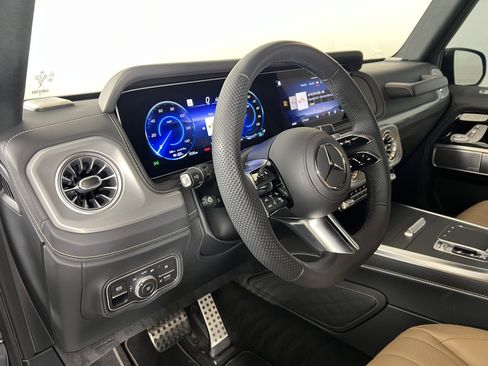 Used 2025 Mercedes-Benz G 580 w/ EQ Technology image 16