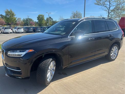 Used 2016 Volvo XC90 T6 Momentum w/ Momentum Plus Package AWD/4WD image 3