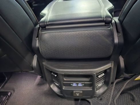 Used 2022 RAM 1500 Laramie AWD/4WD image 45