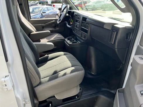 Used 2025 GMC Savana 2500 w/ Driver Convenience Package RWD image 21