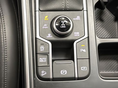 Used 2025 Kia Sorento S w/ Panoramic Sunroof Package AWD/4WD image 36