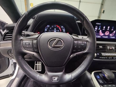 Used 2022 Lexus LS 500 F Sport image 32