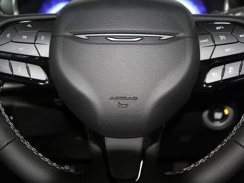 New 2027 Chrysler Pacifica Limited AWD/4WD image 16
