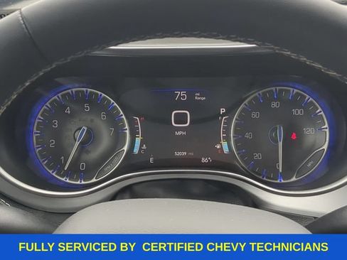 Used 2025 Chrysler Pacifica Limited FWD image 28