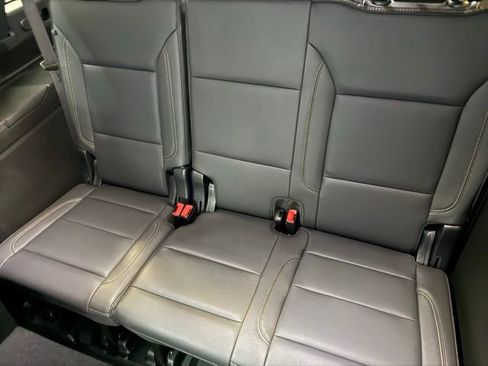 Used 2025 Chevrolet Suburban High Country w/ Sun And Tow Package image 38