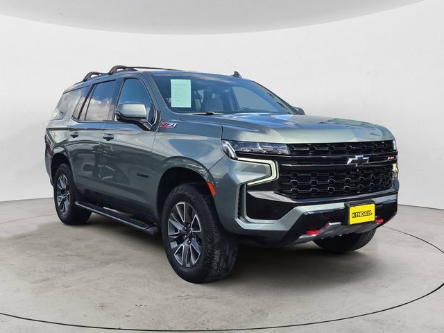 Used 2024 Chevrolet Tahoe Z71 w/ Luxury Package AWD/4WD image 3