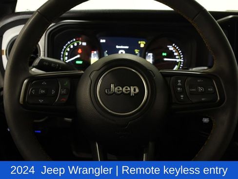 Used 2024 Jeep Wrangler Unlimited w/ Convenience Group AWD/4WD image 10