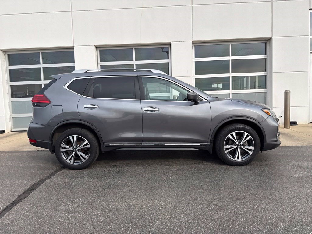 Used 2017 Nissan Rogue SL w/ SL Premium Package AWD/4WD image 3
