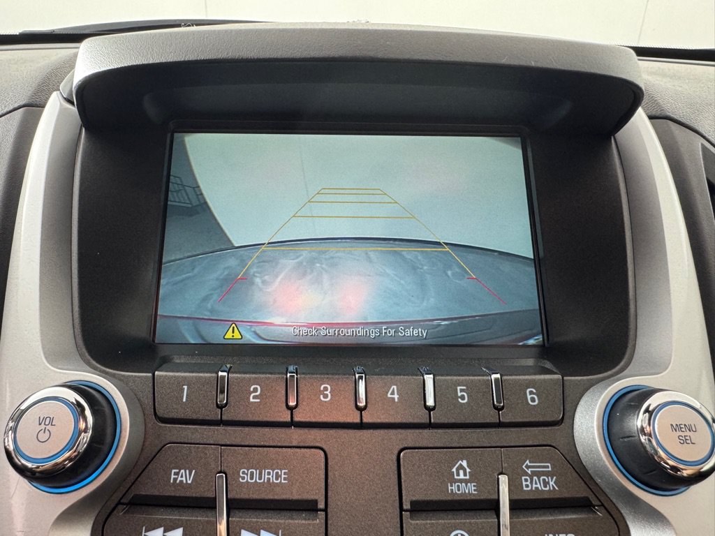 Used 2017 Chevrolet Equinox LT FWD image 16