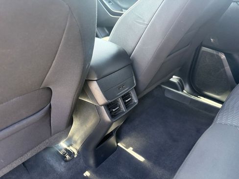 Used 2025 Chevrolet Equinox LT AWD/4WD image 23