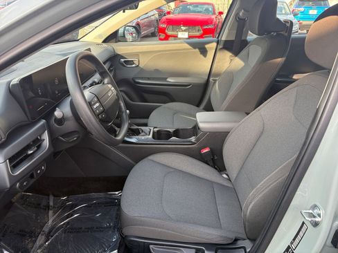 Used 2025 Kia K4 LXS image 25