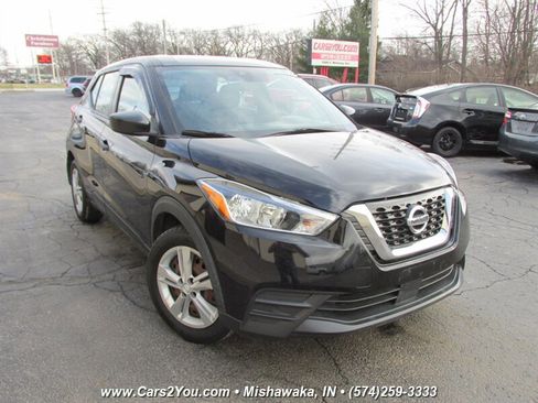 Used 2020 Nissan Kicks S FWD image 8