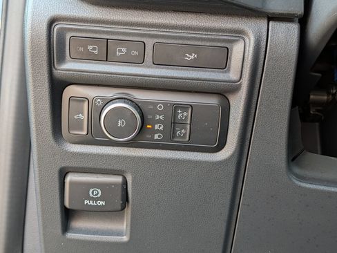 Used 2022 Ford F150 XLT w/ Equipment Group 302A High AWD/4WD image 17