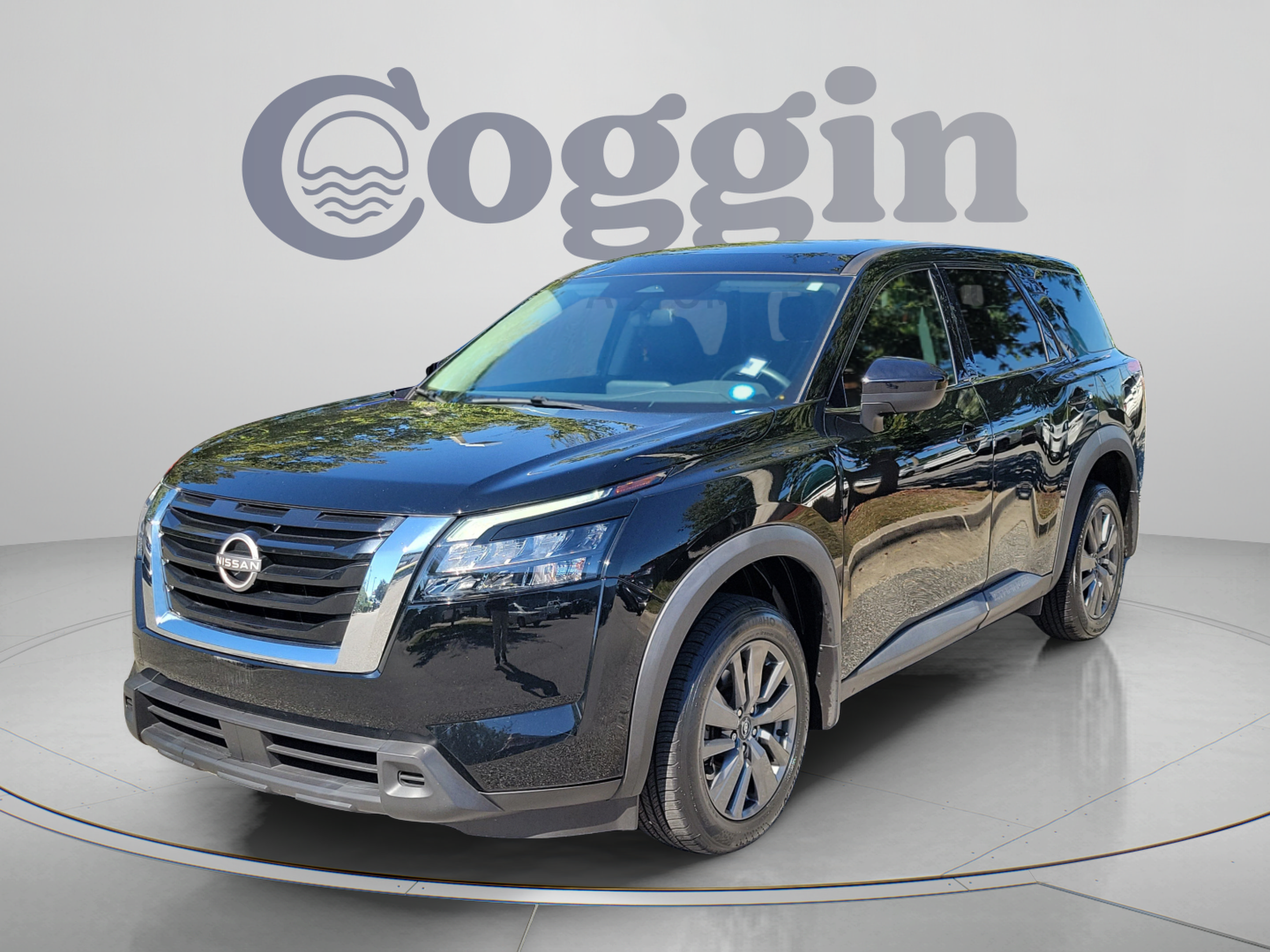 Certified 2024 Nissan Pathfinder S w/ Cargo Package FWD image 1