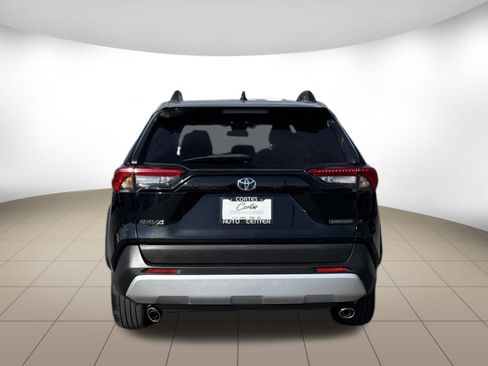 Used 2022 Toyota RAV4 Adventure AWD/4WD image 6