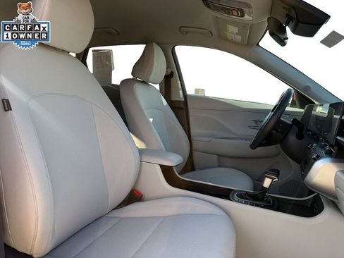 Used 2025 Hyundai Kona SEL FWD image 15