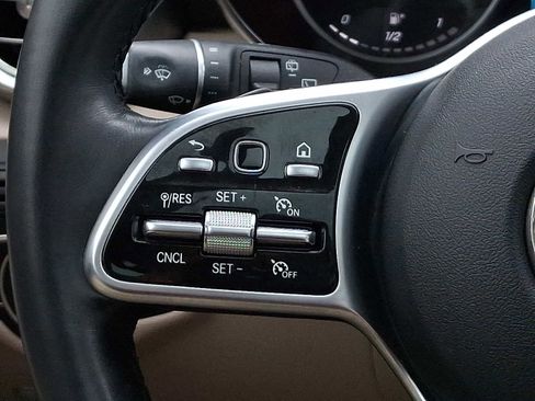 Used 2022 Mercedes-Benz GLC 300 4MATIC image 22