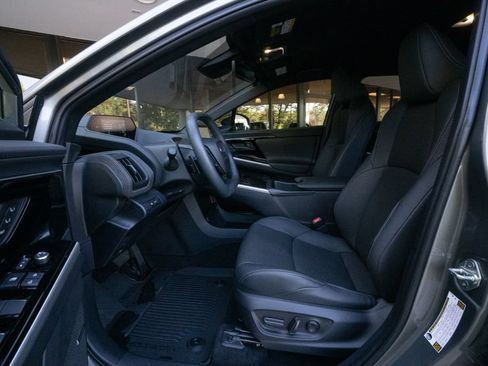 Used 2024 Subaru Solterra AWD/4WD image 8