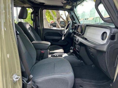 Certified 2025 Jeep Wrangler Unlimited Sport AWD/4WD image 37