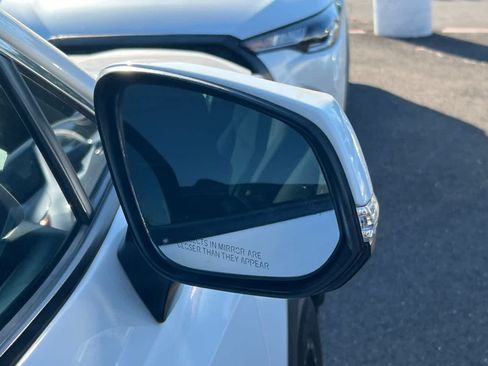 Used 2019 Toyota RAV4 XLE w/ Convenience Package AWD/4WD image 16