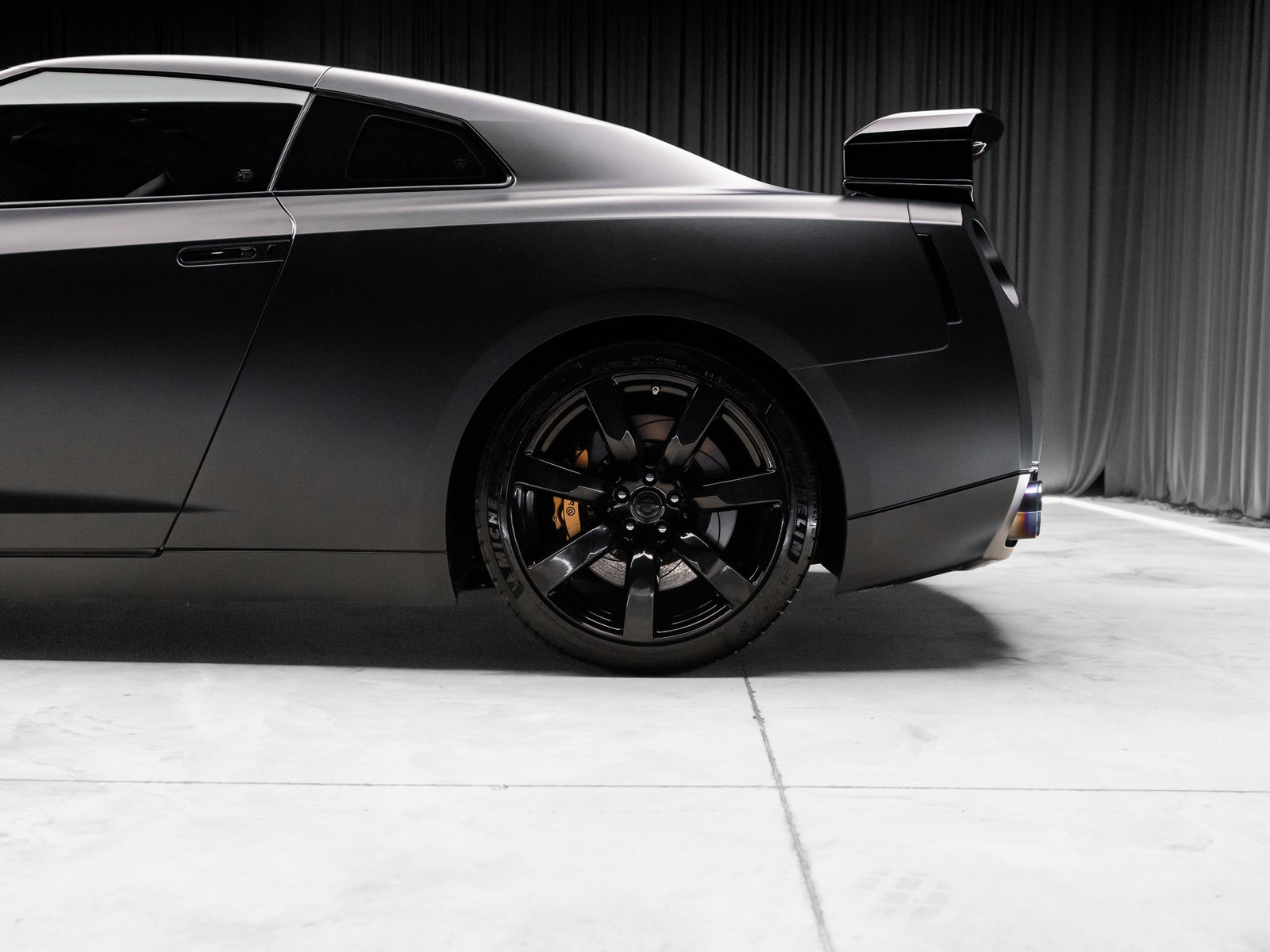 Used 2009 Nissan GT-R Premium AWD/4WD image 34