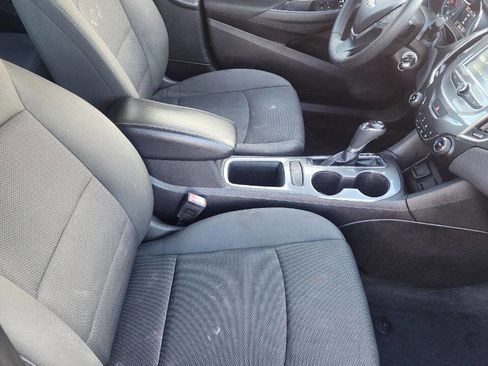 Used 2017 Chevrolet Cruze LT FWD image 11