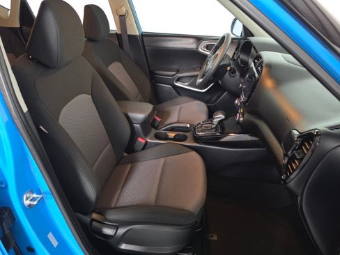 Used 2025 Kia Soul S FWD image 20