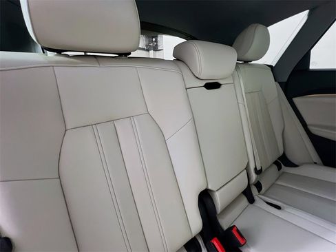 New 2025 Audi Q5 Premium Plus image 25