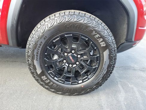 New 2026 GMC Canyon Elevation w/ Convenience Package image 5