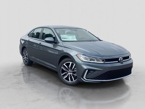 New 2026 Volkswagen Jetta SE image 1