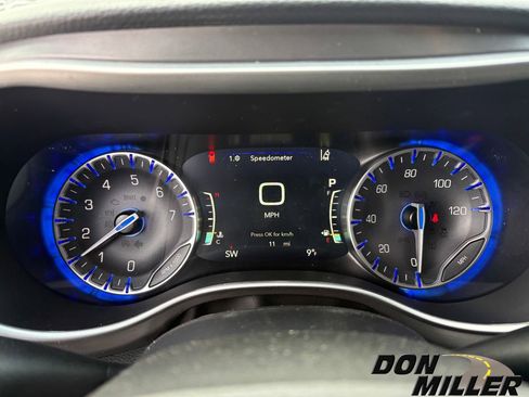 New 2026 Chrysler Pacifica Select image 13