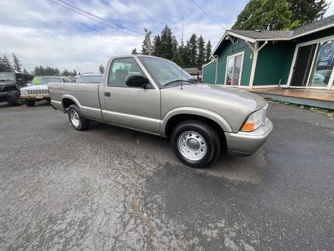 Used 2000 GMC Sonoma SL RWD image 3