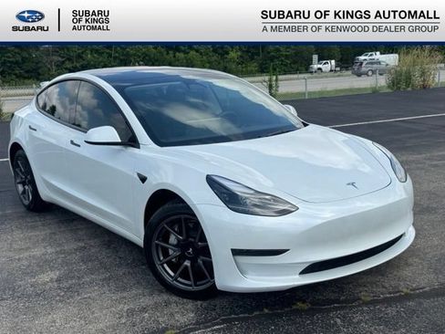 Used 2023 Tesla Model 3 Standard Range RWD image 1