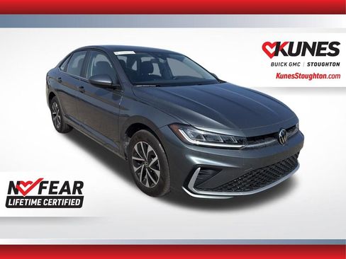 Used 2025 Volkswagen Jetta S image 4