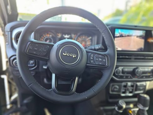 New 2026 Jeep Gladiator Sport AWD/4WD image 23