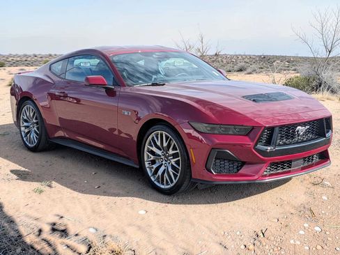 Used 2025 Ford Mustang GT Premium RWD image 8