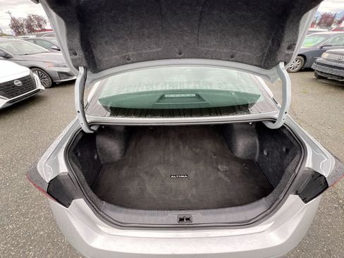 Used 2024 Nissan Altima 2.5 SV FWD image 26