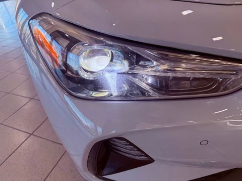 Used 2019 Genesis G70 2.0T Advanced w/ Dynamic Package image 17