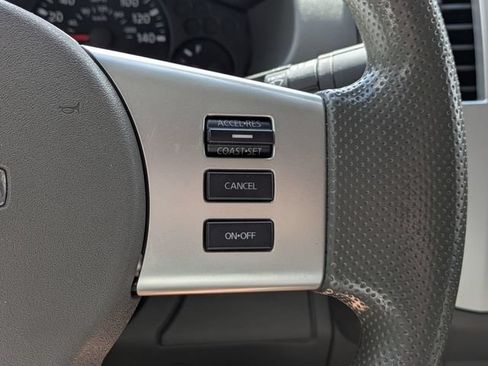 Used 2021 Nissan Frontier SV w/ Midnight Edition Floor Mats RWD image 26