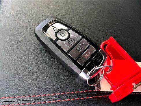 Used 2025 Ford Explorer ST image 32