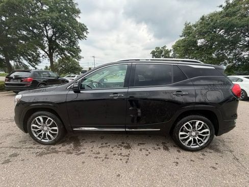 Used 2022 GMC Terrain Denali w/ LPO, Floor Liner Package AWD/4WD image 11