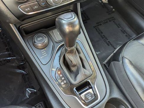 Used 2023 Jeep Cherokee Altitude Lux image 12