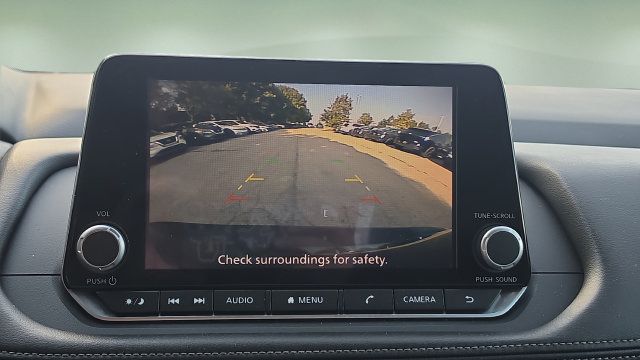 Used 2025 Nissan Rogue S AWD/4WD image 16