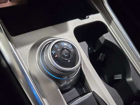 Used 2023 Ford Explorer XLT w/ Equipment Group 202A image 6