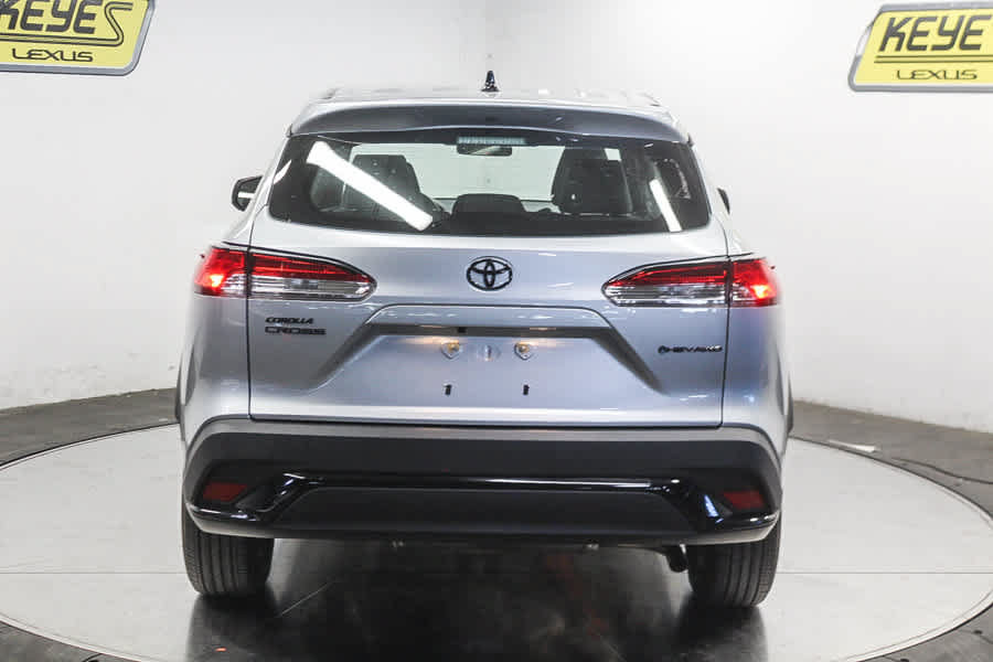 Used 2025 Toyota Corolla Cross AWD Hybrid image 5